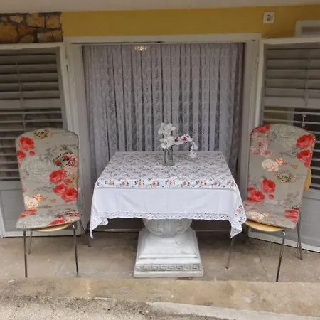 Croatia Borik Paar Garden View Number 1 Apartment