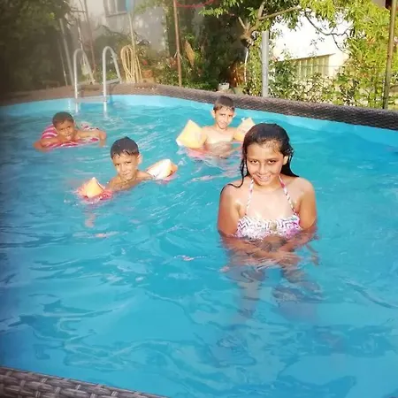 Croatia Borik Paar Garden View Number 1 Zadar