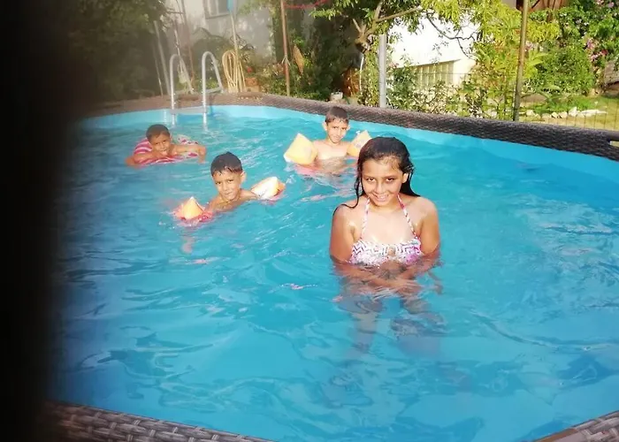 Croatia Borik Paar Garden View Number 1 Zadar